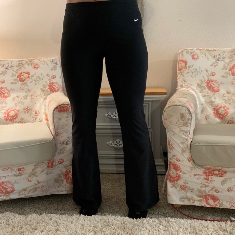 Boot cut Nike leggings